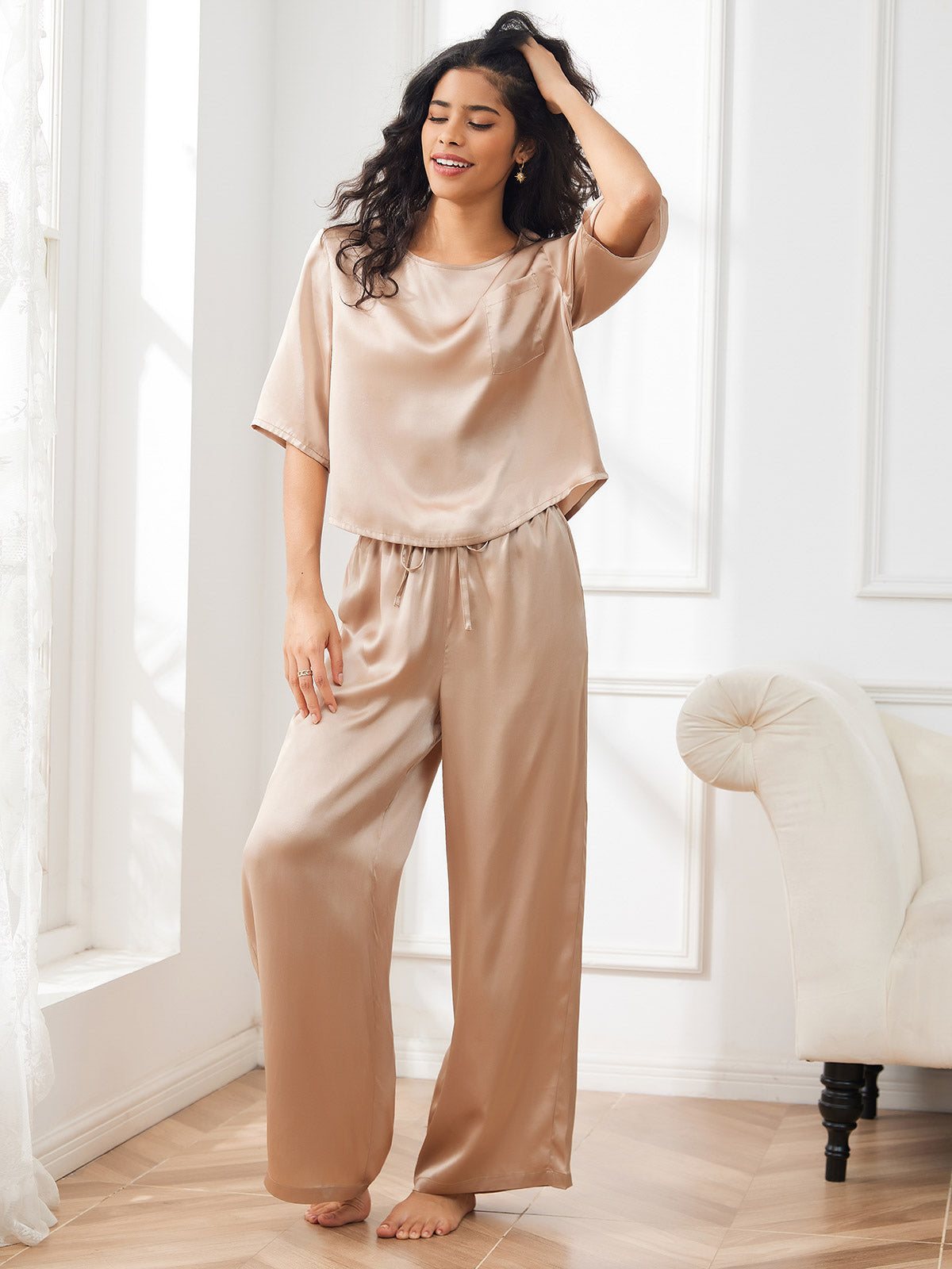 Women's Pure Silk Half Sleeve Round Neck Pajamas Set
