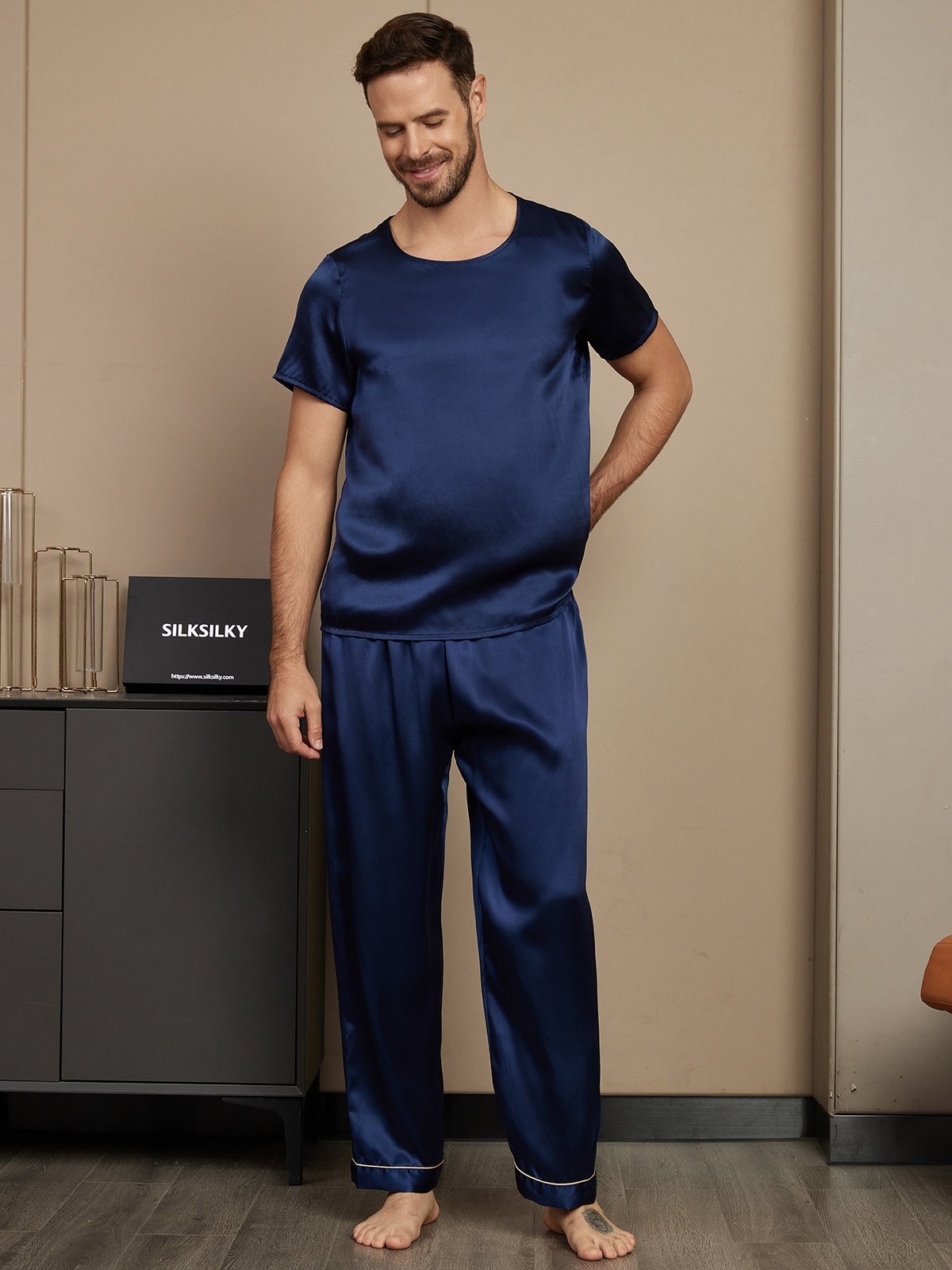 Pure Silk Short Sleeve Round Neck Men's Pajamas Set with Pants